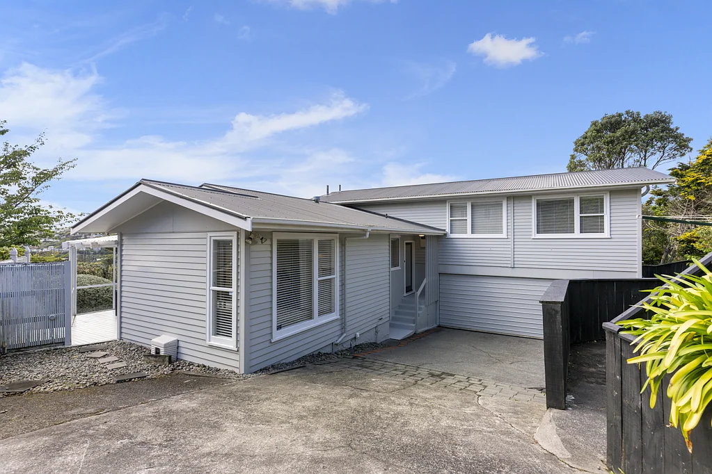 18 Fairburn Grove, Johnsonville, Wellington