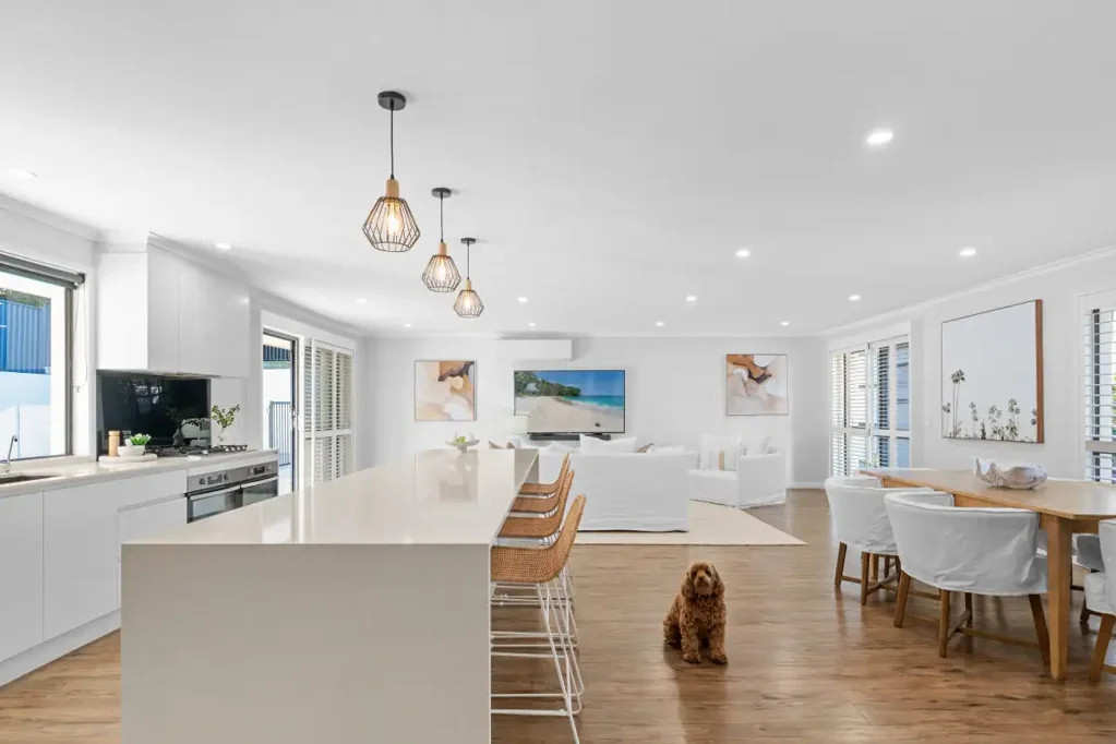 Ashmore 4 Bedroom The Perfect Family Home in the Heart of Ashmore