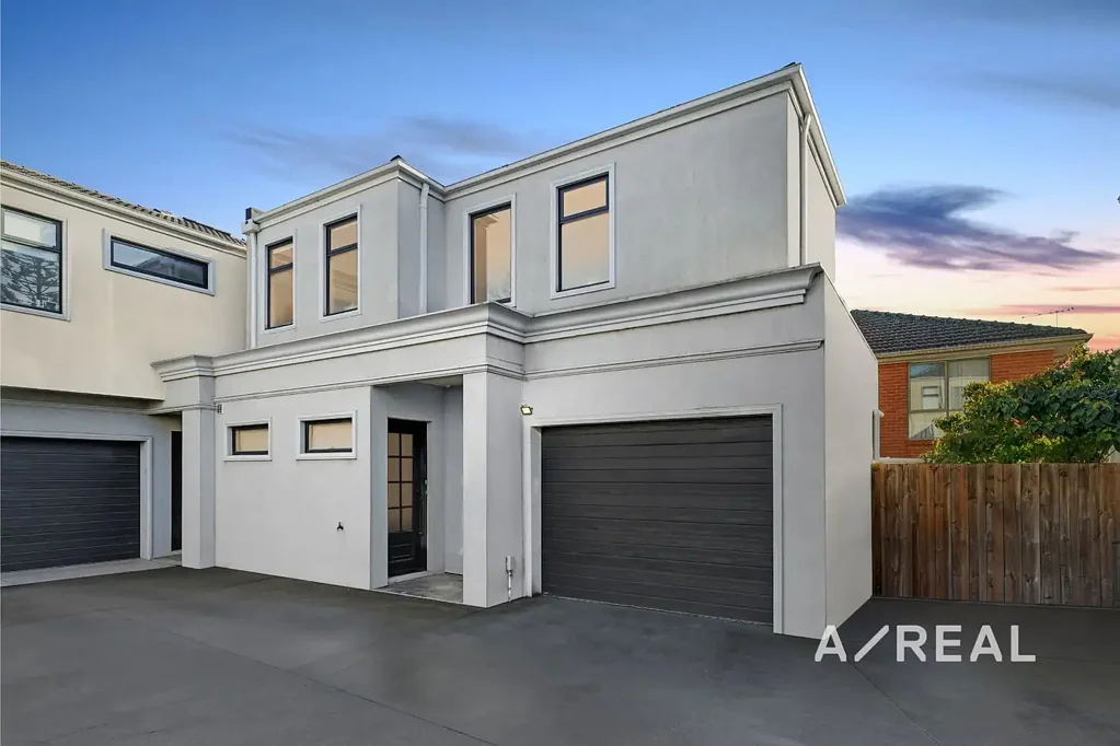 Box Hill North 3 Bedroom Townhouse Perfection In Premier Position Within Box Hill High School Zone
