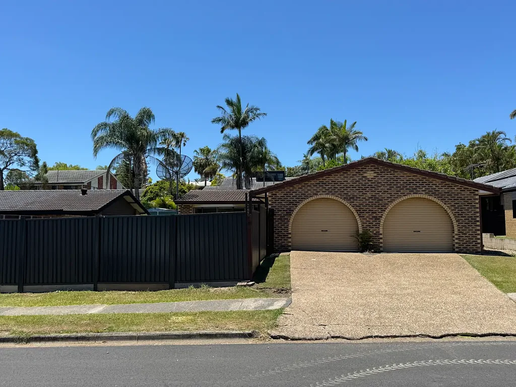 Newly Renovated 4-Bedroom Family Home in the Heart of Middle Park ✨