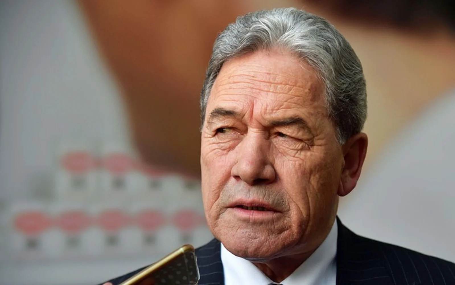 著名主持人：Winston Peters比Jacinda更适合当新西兰总理！