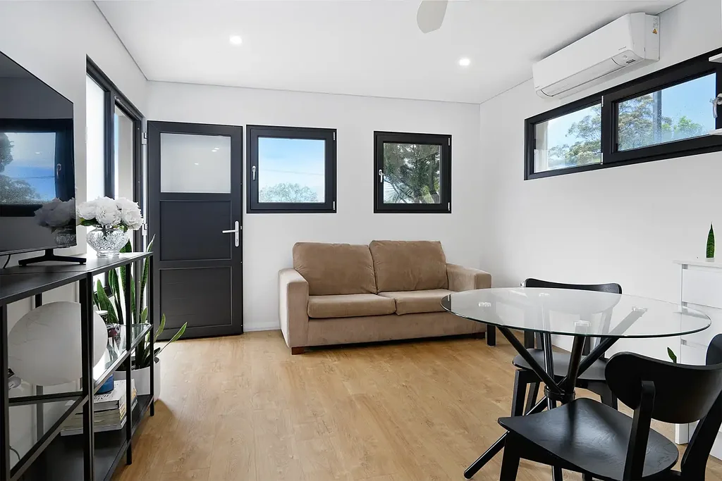 Exceptional One-Bedroom Granny Flat – All Inclusive!