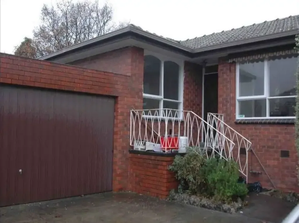 Cosy Home At  A Quiet Court Location