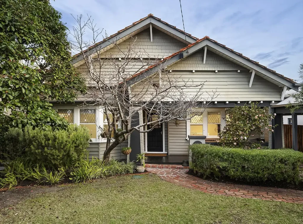 Hampton 4Kwarto Californian Bungalow by the sea