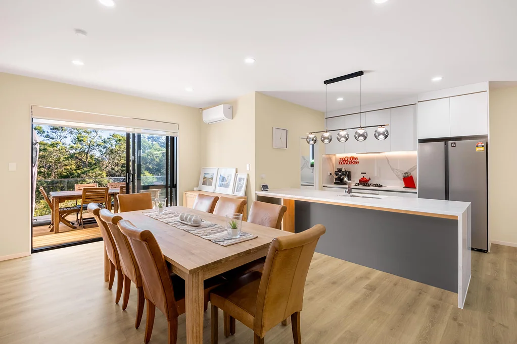 Glenfield 4房  Exceptional Family Living - Exceptional Views!