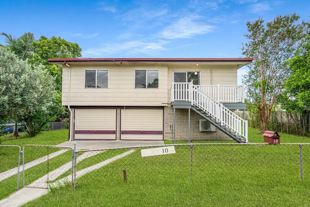 10 Maple Street, Kingston, QLD 4114