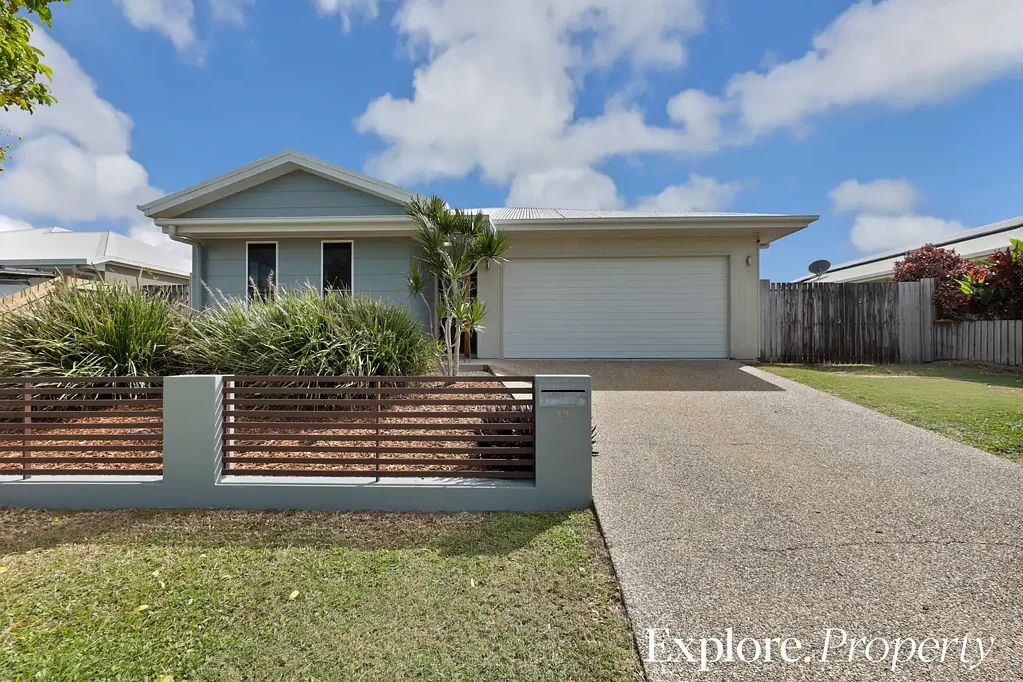 Well Presented House in Plantation Palms
