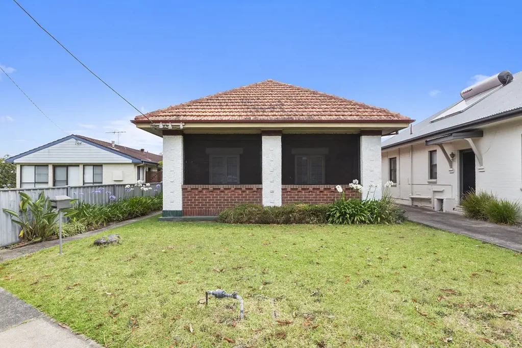 12 Scholey Street, Mayfield, NSW 2304