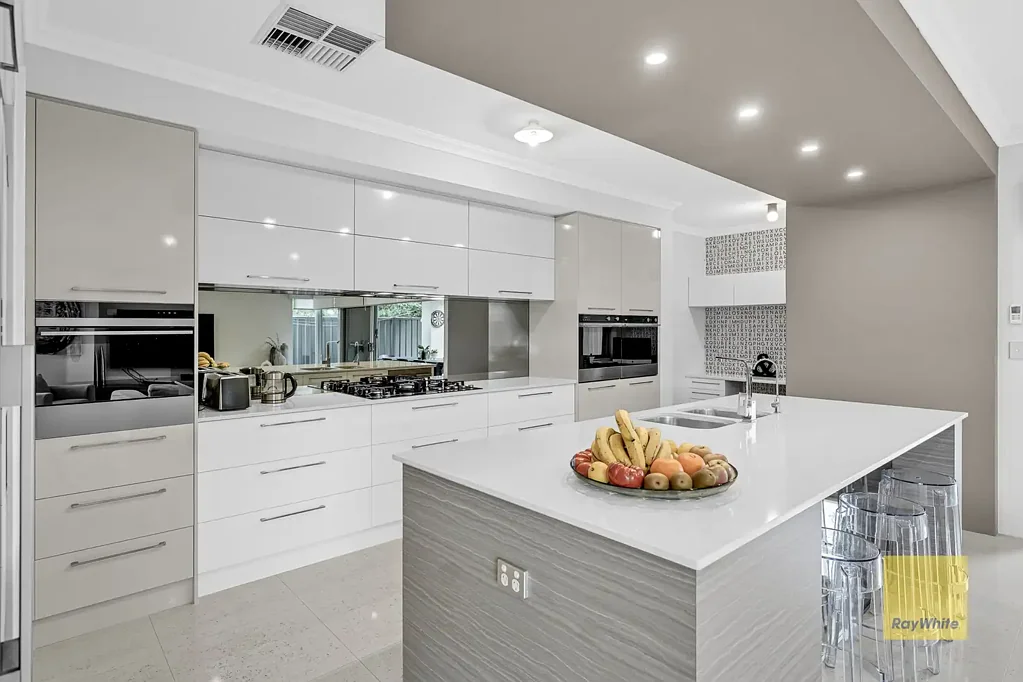 Morley 3房  159A Broun Avenue Morley, WA - UNDER OFFER