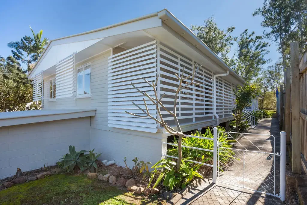 Completely Renovated 2-Bedroom Unit