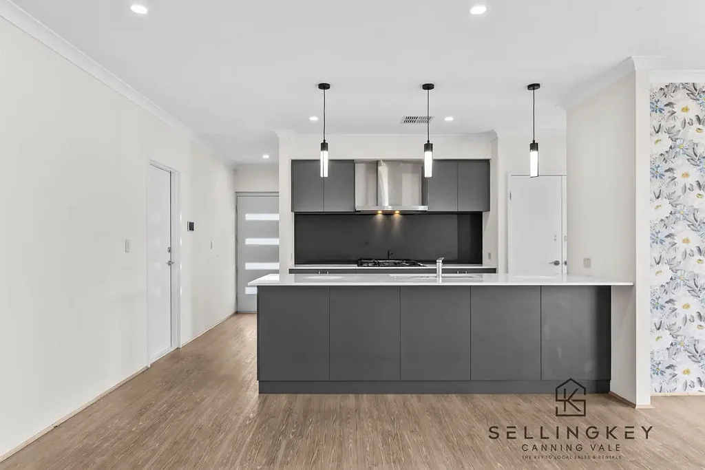 Canning Vale 4 Bedroom SellingKey Real Estate presents 35 Liffey Street, Canning Vale: A Modern Green Title Home.