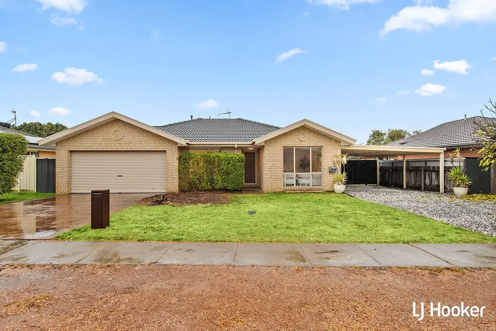 Dunlop 3 Bedroom Modern Comfort Meets Practical Family Design
