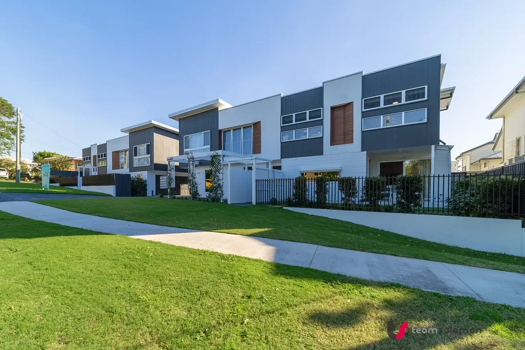 Cleveland 4कमरा STYLISH BAYSIDE LIVING - 'BREEZE ON CHANNEL'