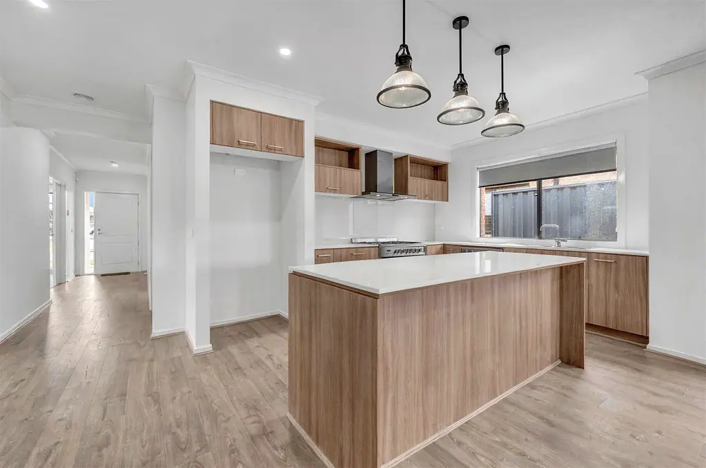 Clyde North 4ਬੈੱਡਰੂਮ Modern Carlisle Elegance: The Perfect Opportunity for Homeowners and Investors Alike