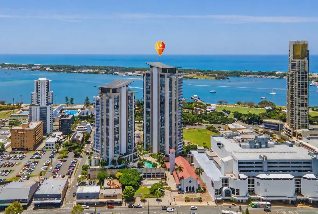 Southport 2房  Effortless Coastal Living Right Next to the Broadwater