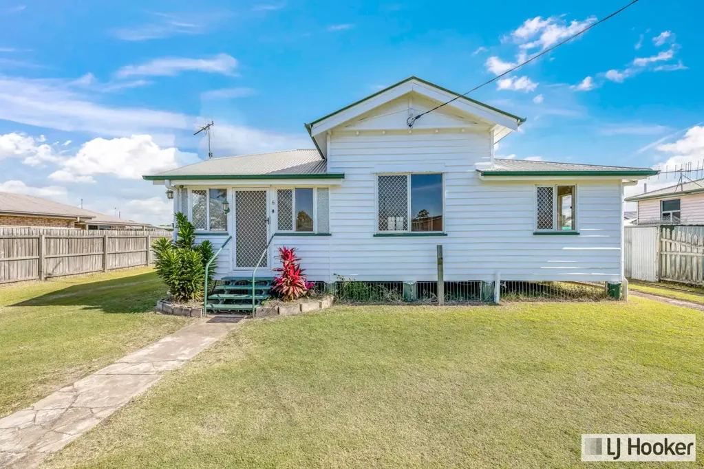 Millbank 2 Bedroom SOLID BONES, ENDLESS POTENTIAL - BLANK CANVAS ON 1,012m²