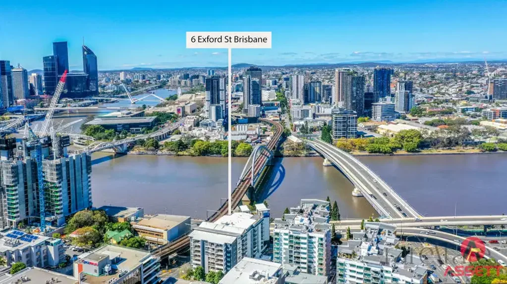 Brisbane City 2Moenga High Yield,1x bed & 1x Studio Apartment & 1 x Car Park ,Stunning views,and Walking Distance to all Brisbane has to offer
