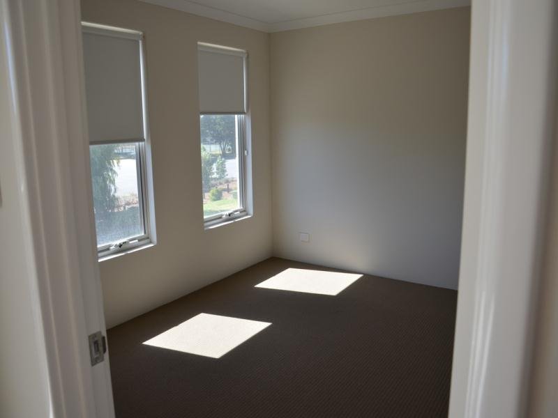 14 DEVONSHIRE TURN, ROCKINGHAM WA 6168, 0房, 0浴, Townhouse