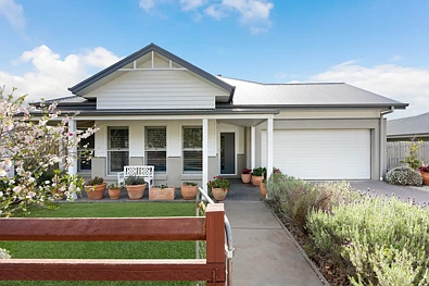 Renwick 4房  Sophisticated Highlands Living - Beautiful Hamptons Elegance with Modern Comforts!