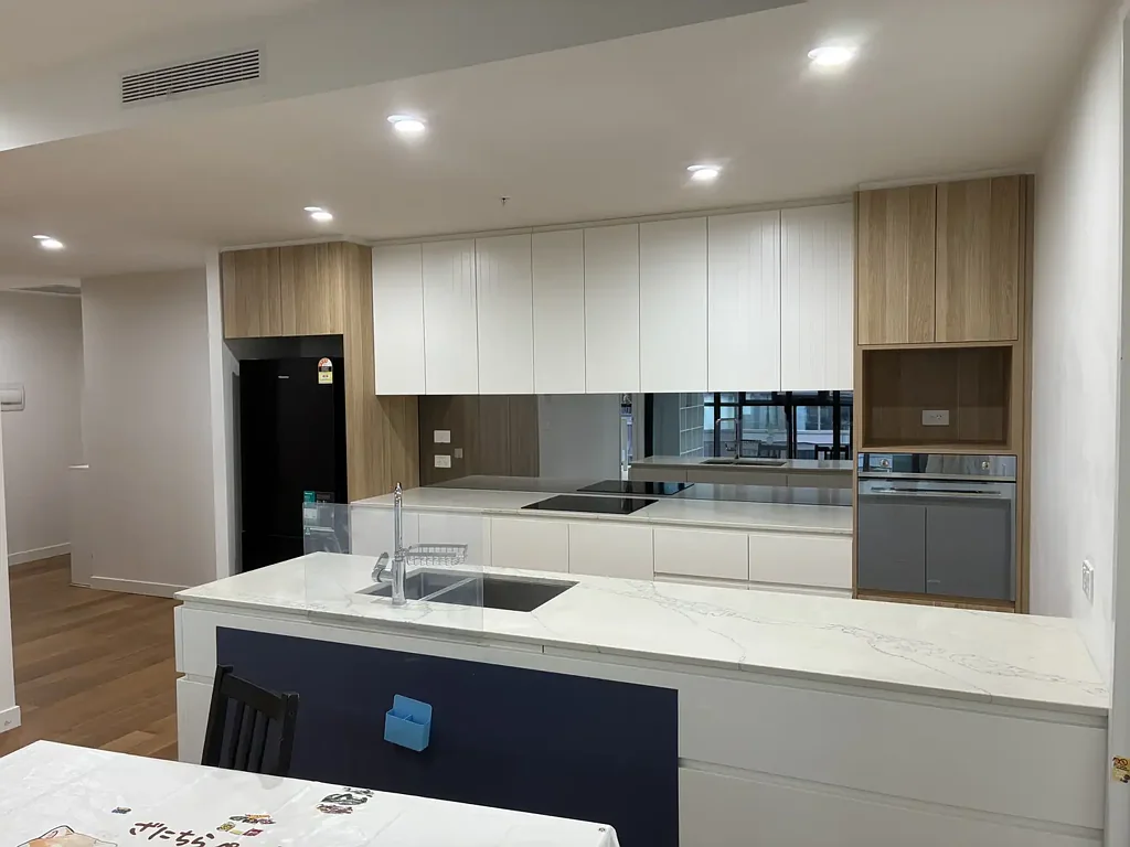 Furnished Three Bedroom Apartment In the City Center