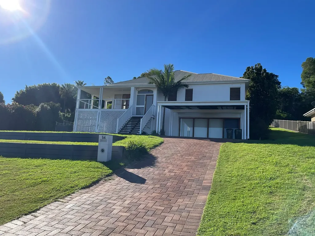 Executive residence with IG pool and stunning views