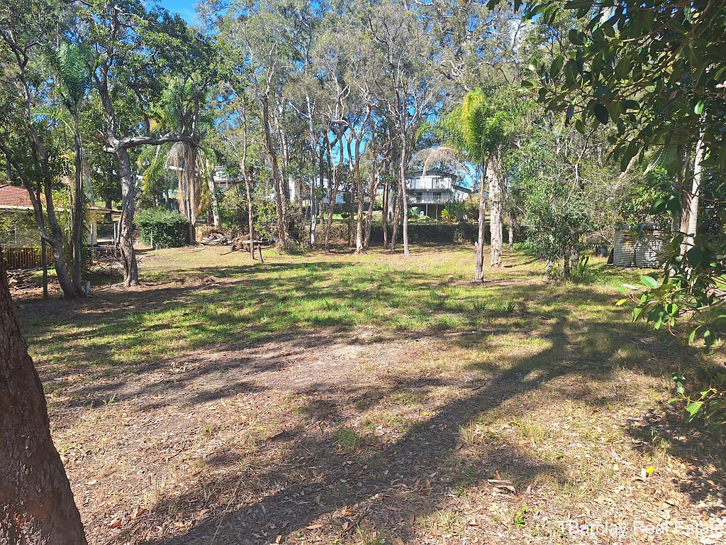 42 Coondooroopa Dr, Macleay Island, QLD 4184