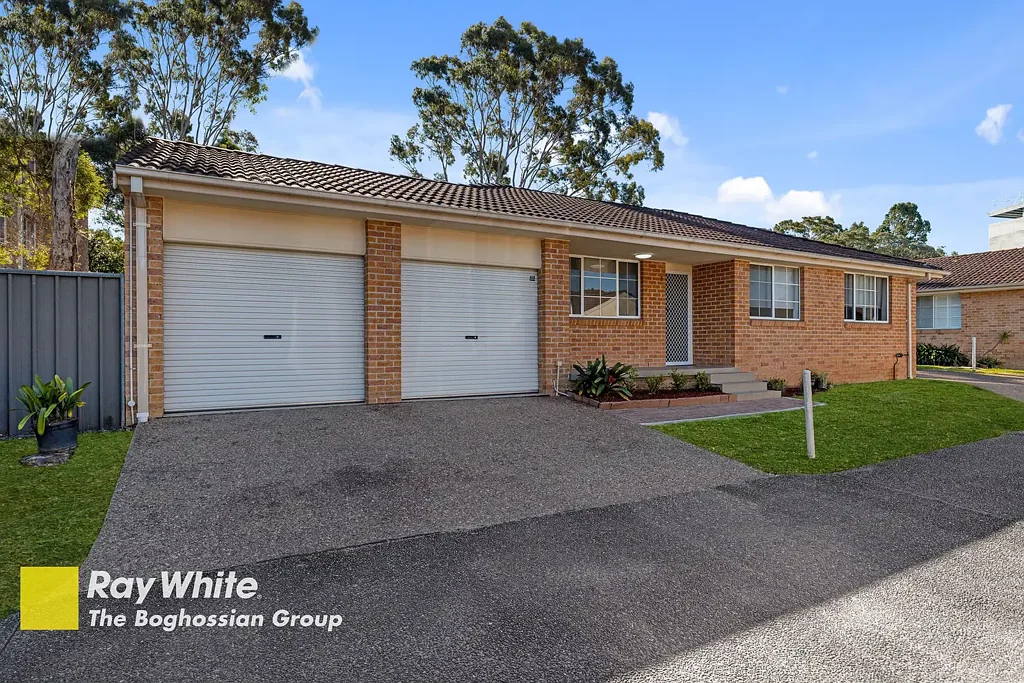 Beverly Hills 3房  Spacious Free Standing Villa with Excellent Convenience