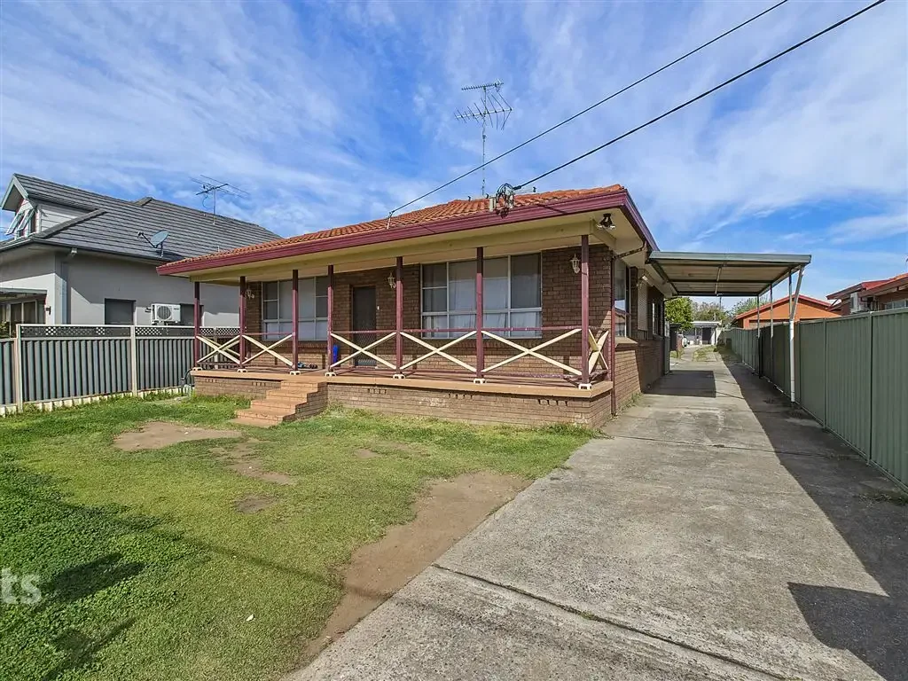 4 Bedrooms, room for the family!
