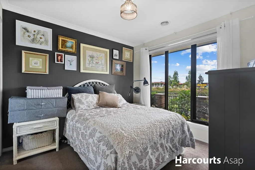 22 Titan Lodge Walk, Pakenham, VIC 3810