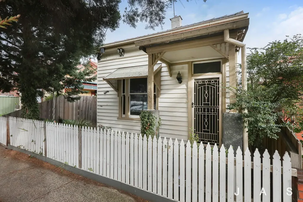 Stylish Two-Bedroom Home in Prime Footscray Location!
