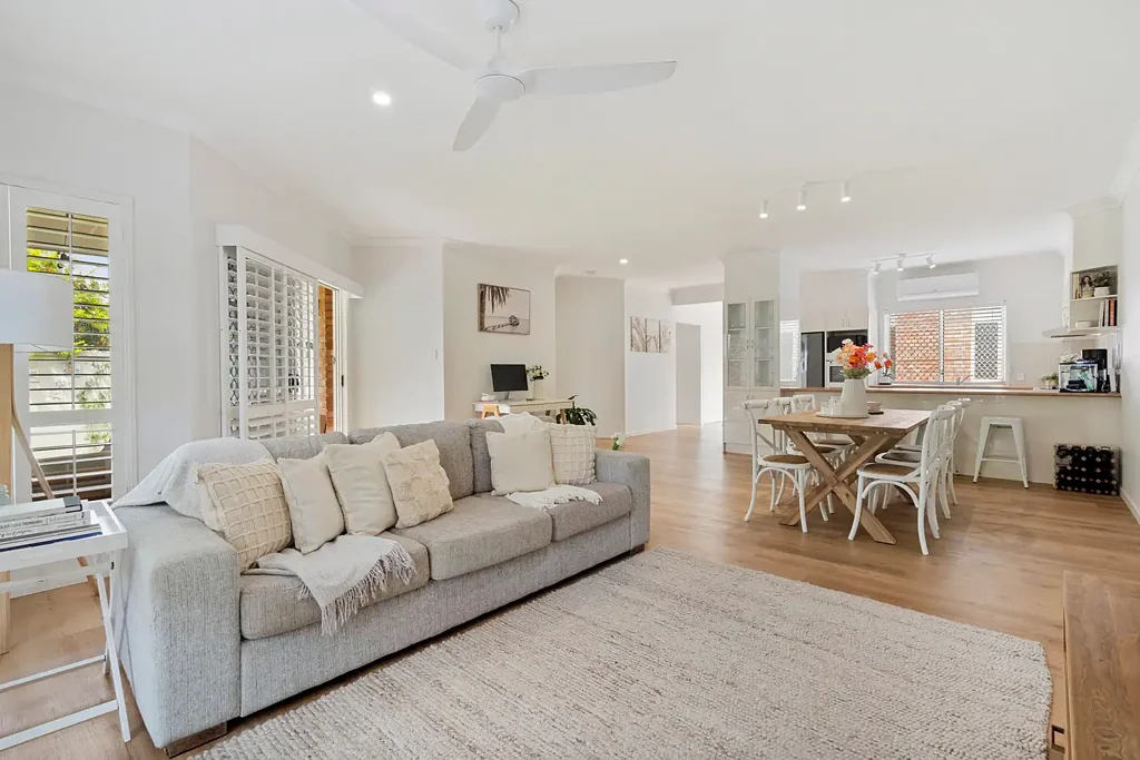 2/21 Peppertree Circuit, Robina, QLD 4226