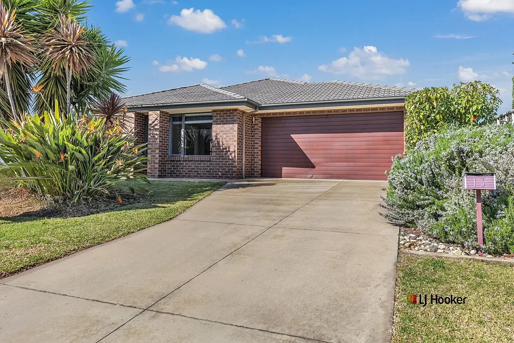 Moama 3 Slaapkamer Spacious Family Living in a Quiet Court – Room for Everyone and Everything