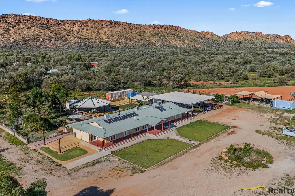 Ilparpa STUNNING RURAL HOME WITH VIEWS!!!