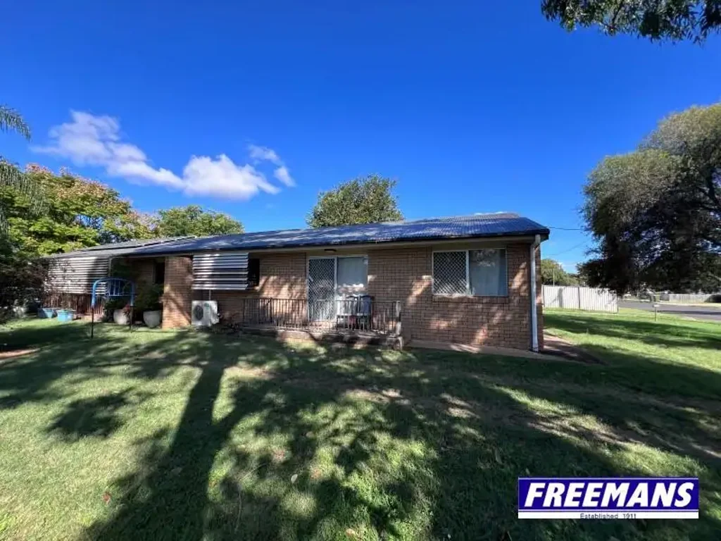 2/24 William Street, Kingaroy, QLD 4610