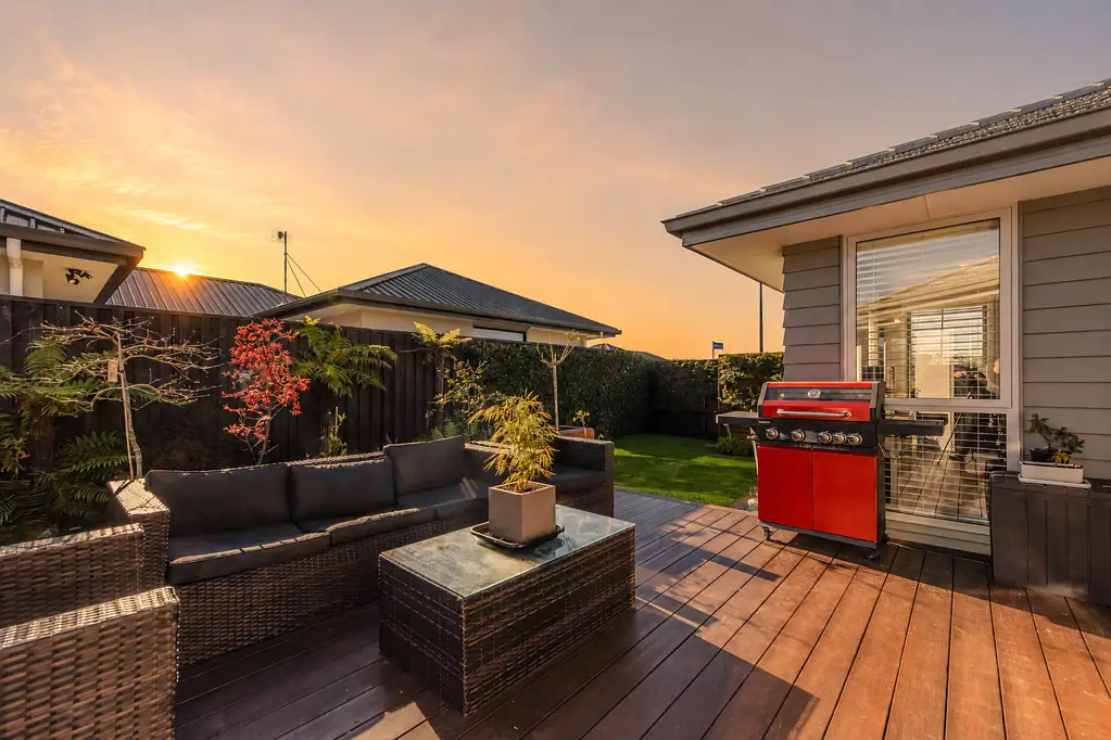 Richmond 4 Bedroom Immediate Possession! Committed Owners!