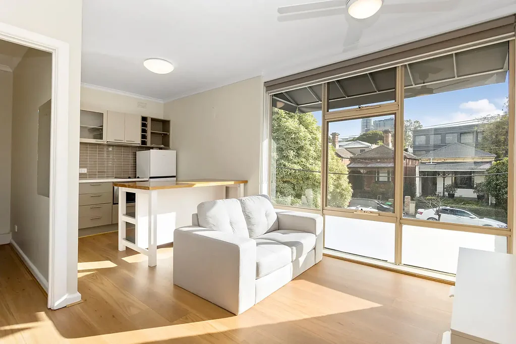 Warm and Inviting Apartment in Perfect Location - FULLY FURNISHED