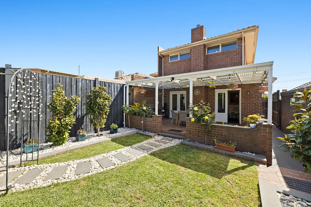 Mentone 5ਬੈੱਡਰੂਮ Timeless Style & the Location of a Lifetime