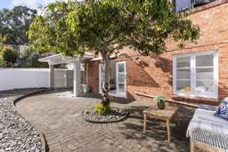 2/78 Waiatarua Road, Remuera