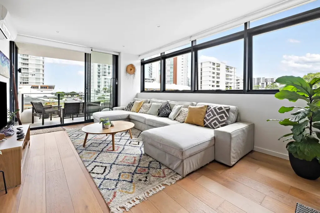 204/13-15 Haig Street, Coolangatta, QLD 4225