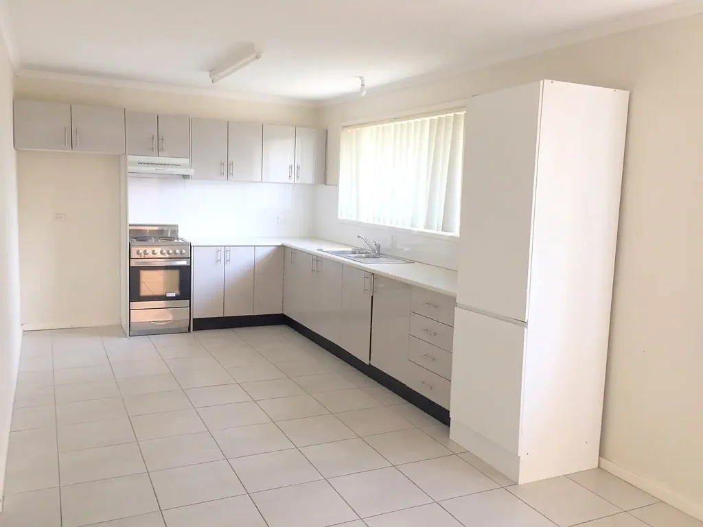 4 Bedder in prime location