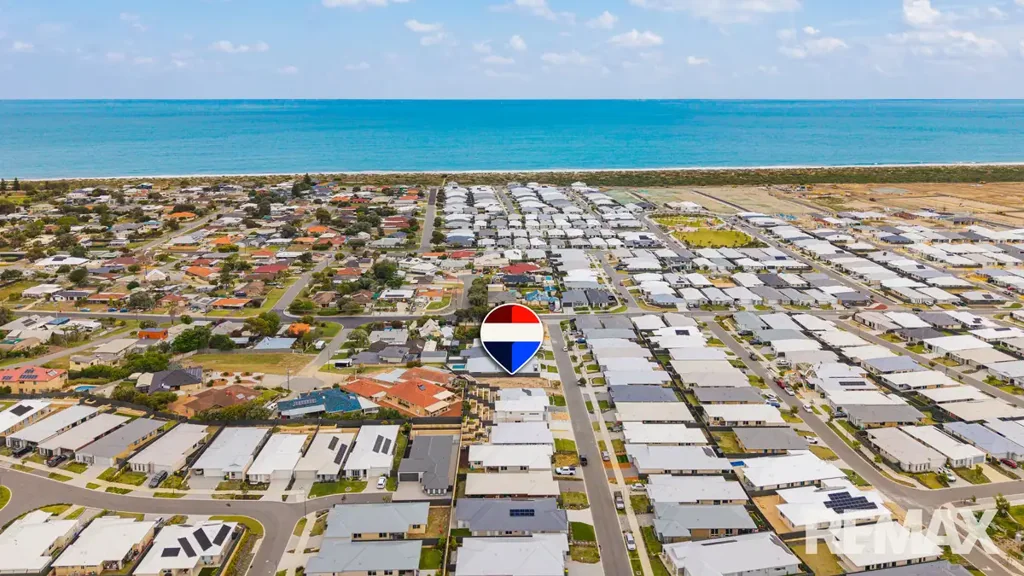 Madora Bay The Street Is Established. The Ocean Is Calling. Your Opportunity Awaits.