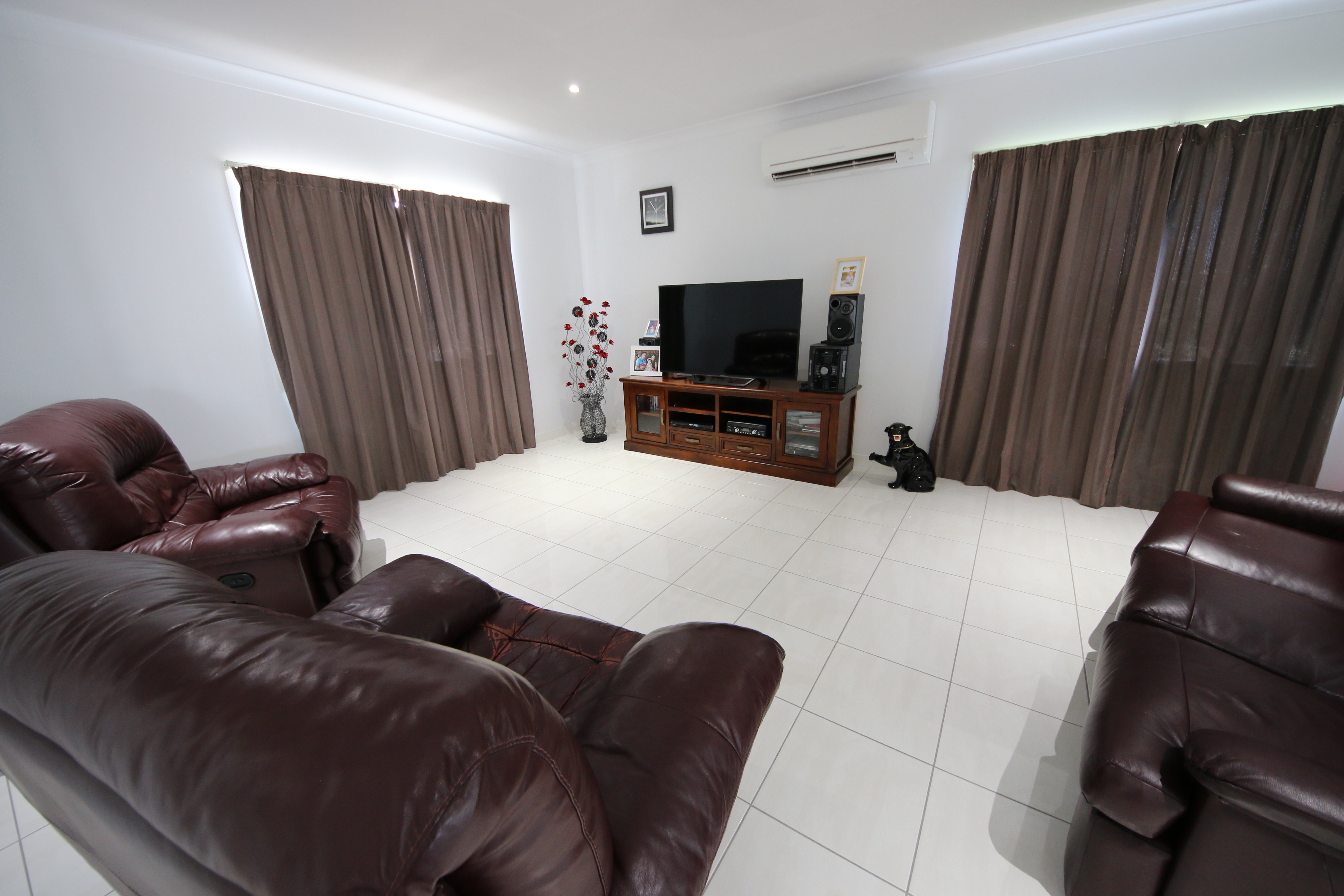 72 YOUNG ST, AYR QLD 4807, 0房, 0浴, House