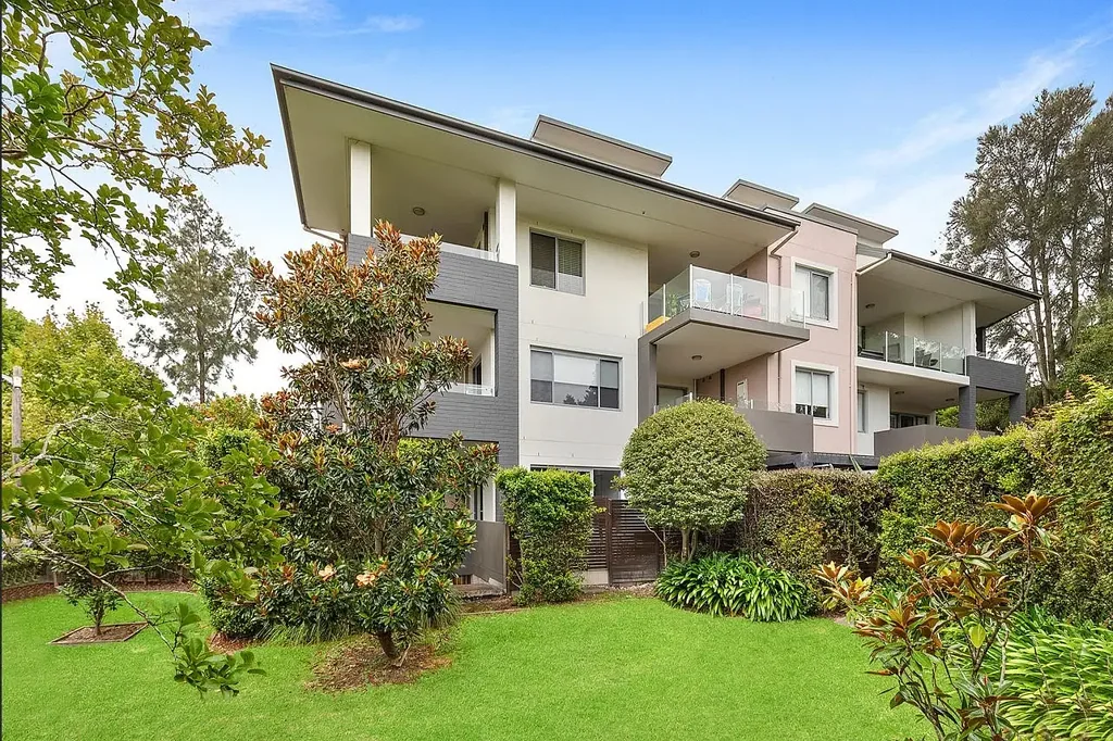 Boutique block with lift access