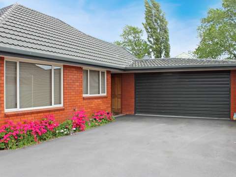 Tidy 3 Double Bedroom Home With Single Garage
