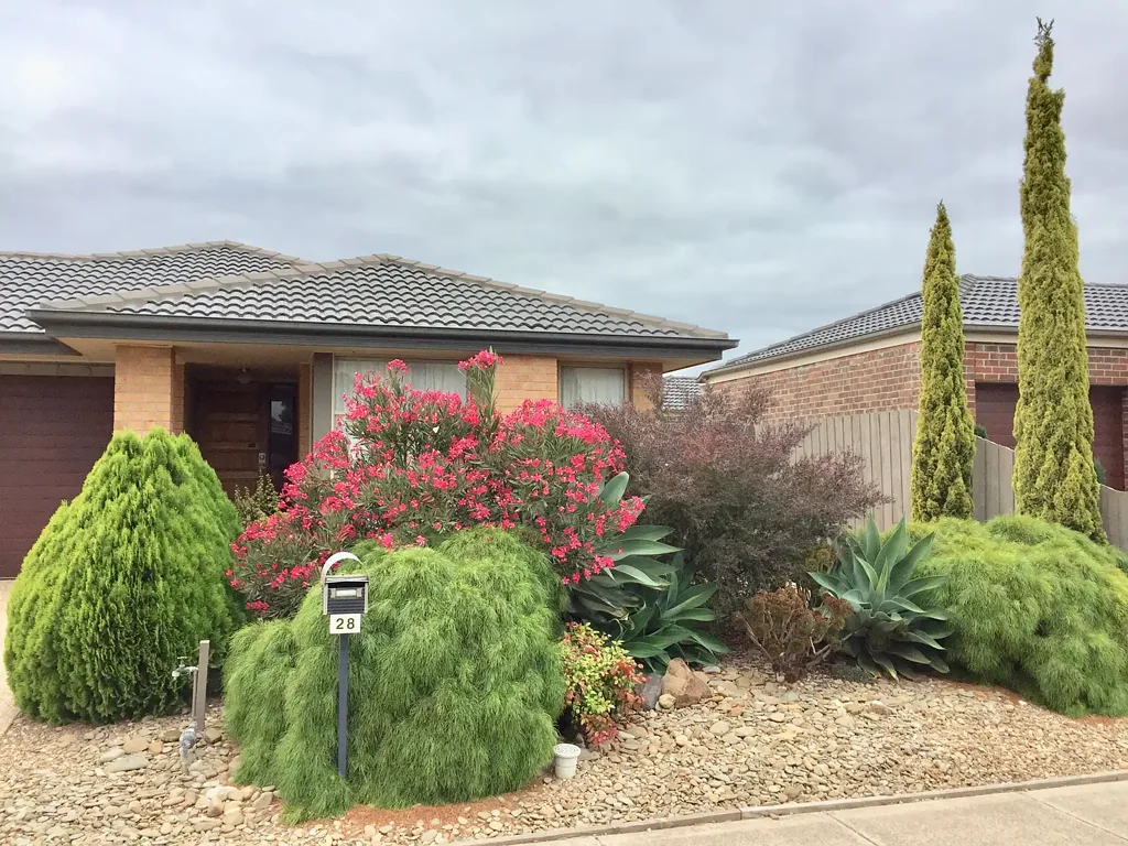 Truganina 4 Bedroom GREAT LOCATION & CONDITION