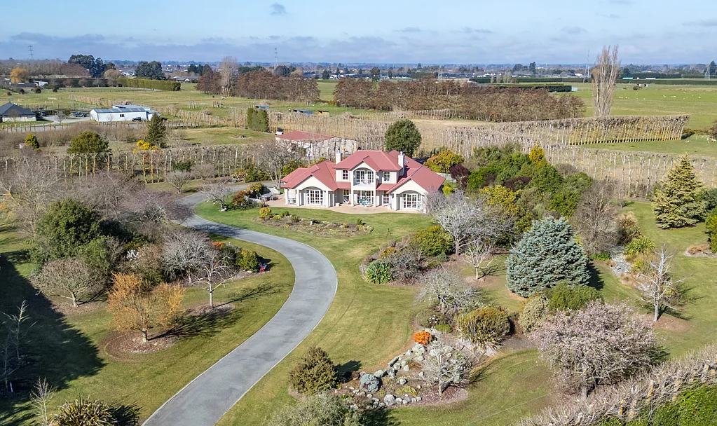 Fernside 5Phòng ngủ Timeless Grandeur on the fringe of Rangiora