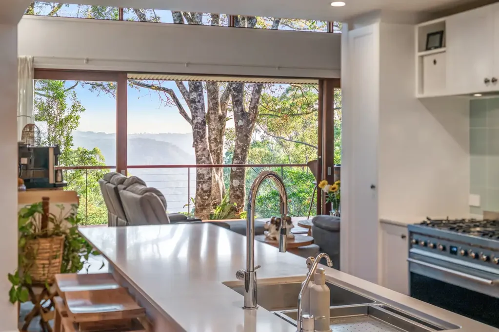 Mapleton 5Moenga Breathtaking Three Dwelling Hinterland Retreat with Strong Six-Figure Income