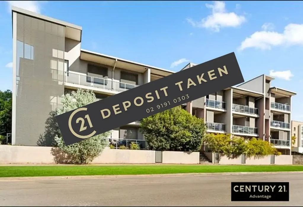 2 Bedroom unit in a Super Handy Location!!