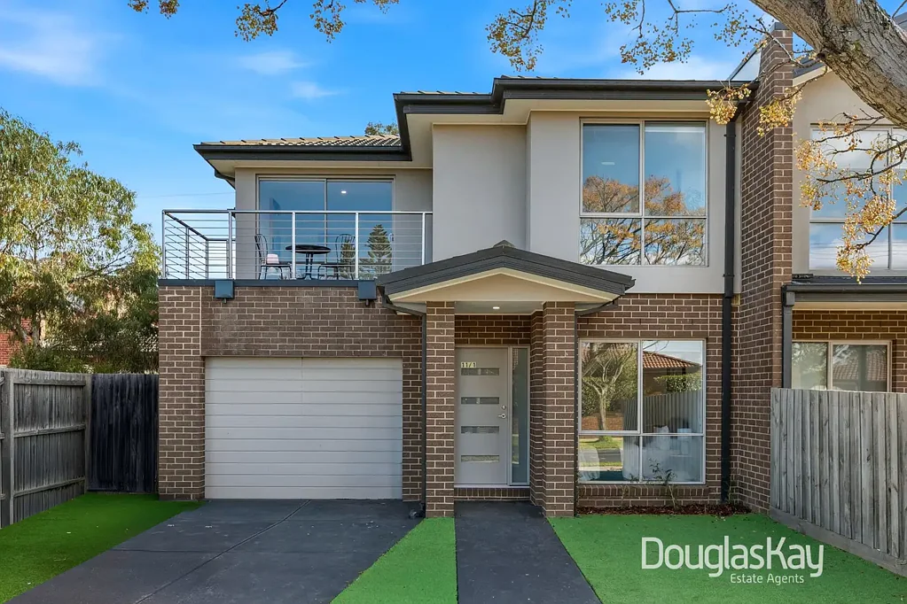 Sunshine West 4غرفة نوم Impressive Family Layout Providing Immense Value. *Offers Closing 09/08/26*