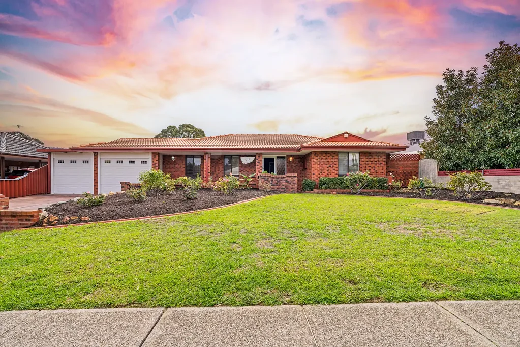 12 Cadogan Street, Kingsley, WA 6026